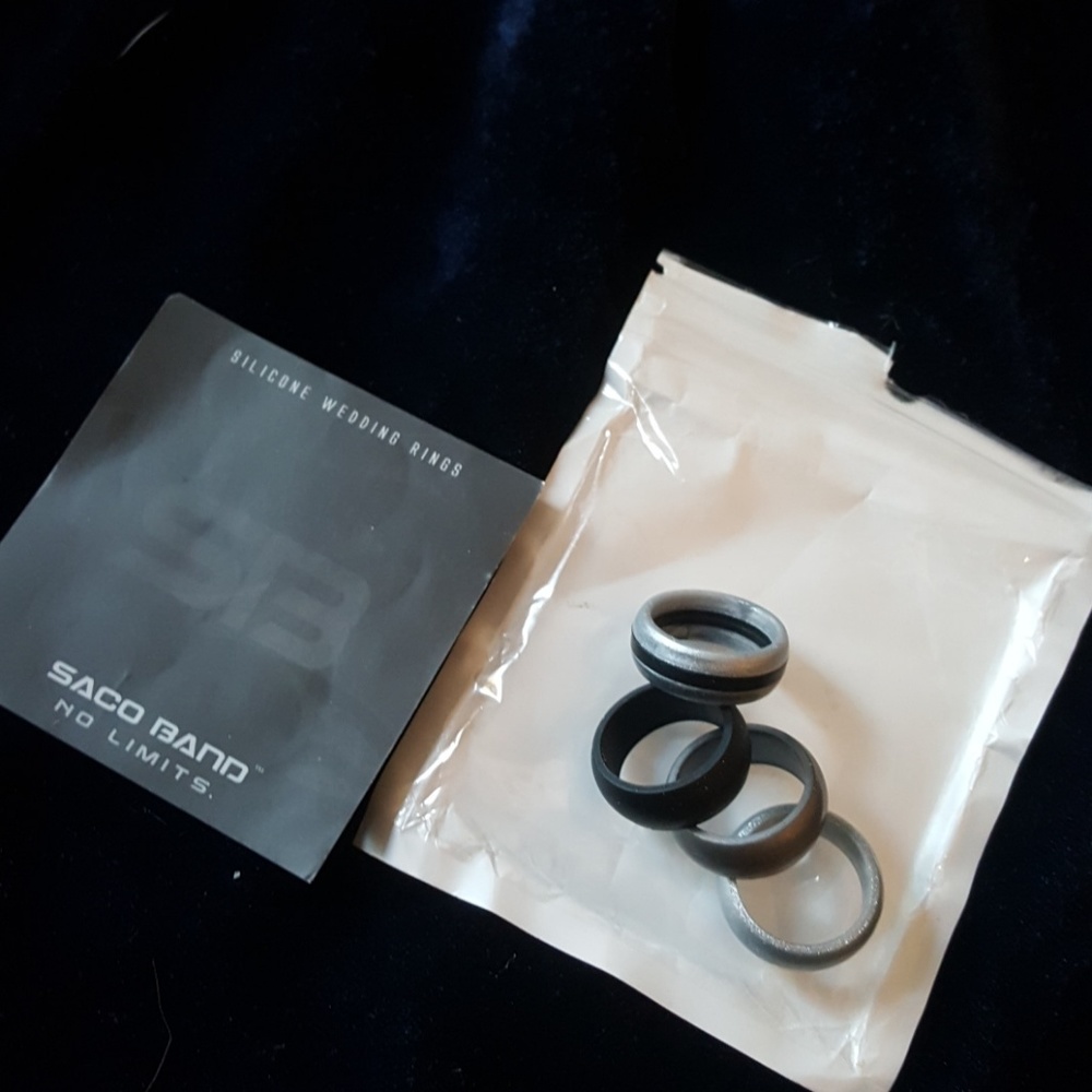 Wedding bands. Silicone. (Sz9 4)(sz 10 5)